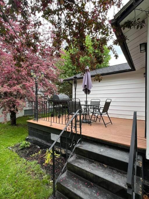 Cozy Chalet Near The Beach Shediac Exterior photo